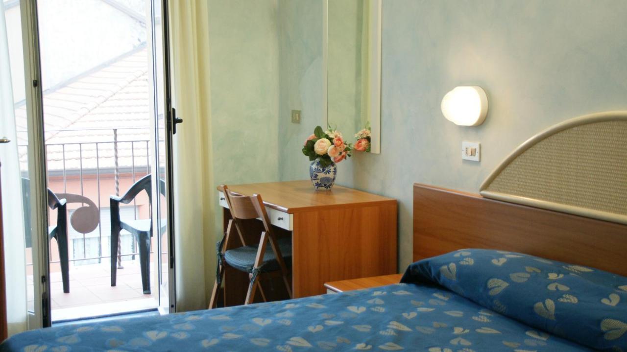 Hotel Verudella Rimini Exterior photo